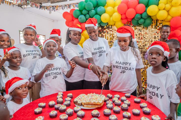 Cutting the cake